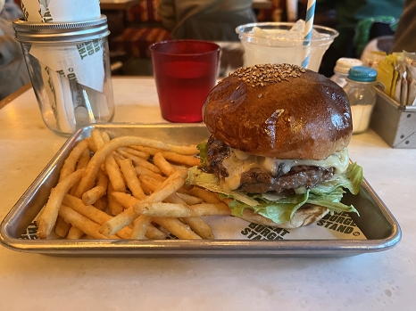 the-great-burger_MushroomMozzarella.jpg