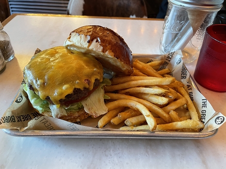 the-great-burger_wagyuucheese.jpg